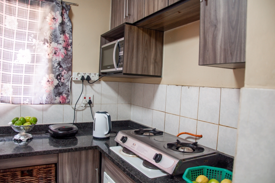 2 Bedroom Property for Sale in Vorna Valley Gauteng