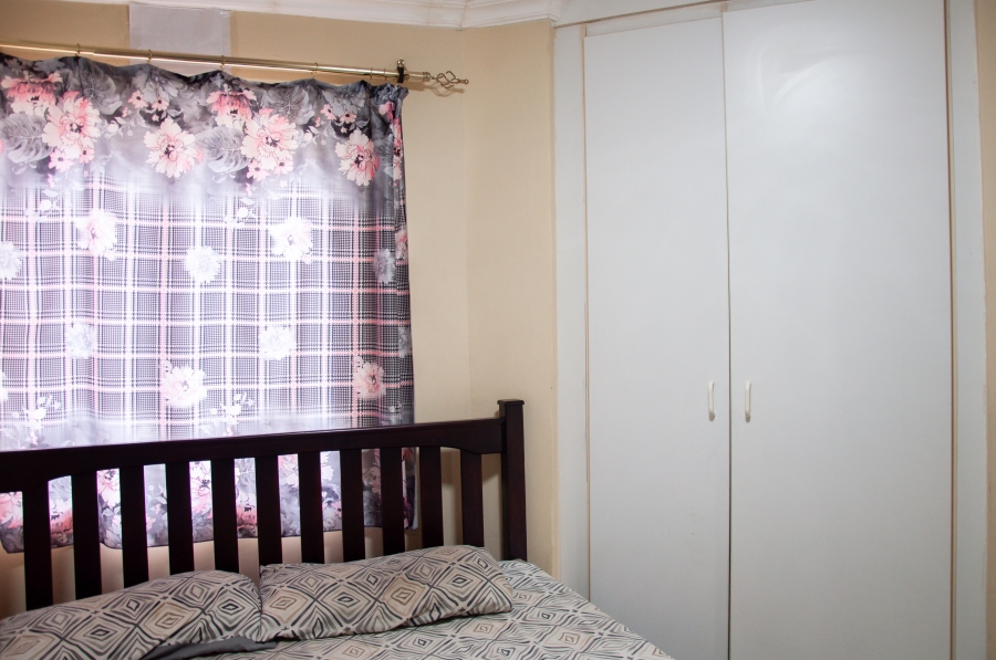 2 Bedroom Property for Sale in Vorna Valley Gauteng