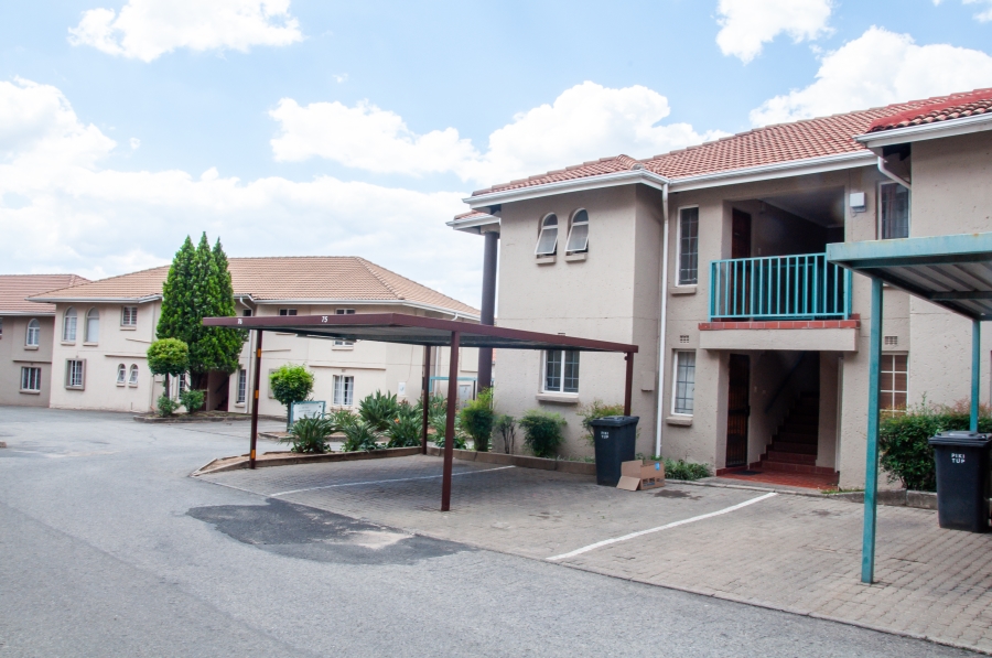 2 Bedroom Property for Sale in Vorna Valley Gauteng