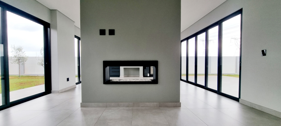 6 Bedroom Property for Sale in Midstream Heights Gauteng