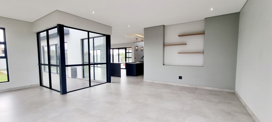 6 Bedroom Property for Sale in Midstream Heights Gauteng