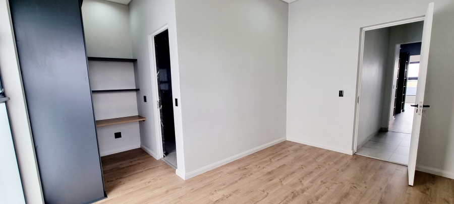 6 Bedroom Property for Sale in Midstream Heights Gauteng