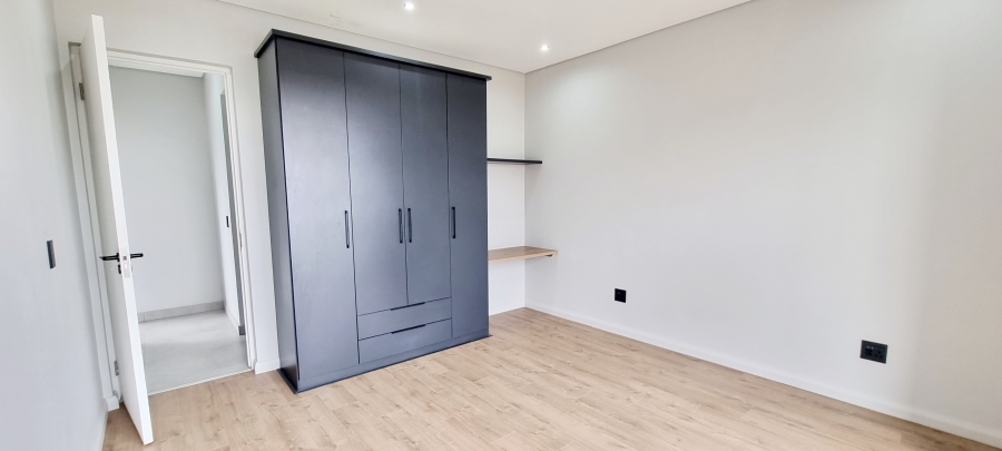 6 Bedroom Property for Sale in Midstream Heights Gauteng