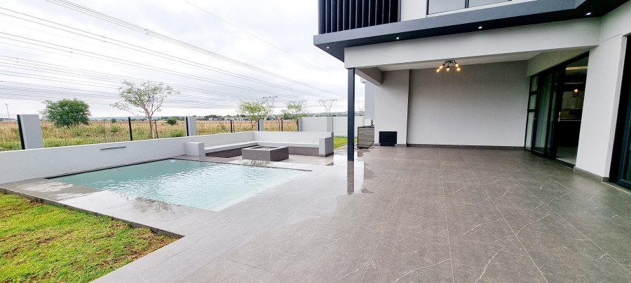 6 Bedroom Property for Sale in Midstream Heights Gauteng