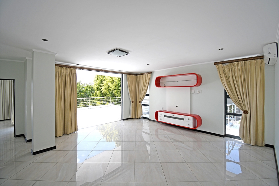 4 Bedroom Property for Sale in Carlswald Gauteng