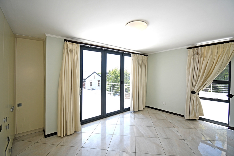 4 Bedroom Property for Sale in Carlswald Gauteng