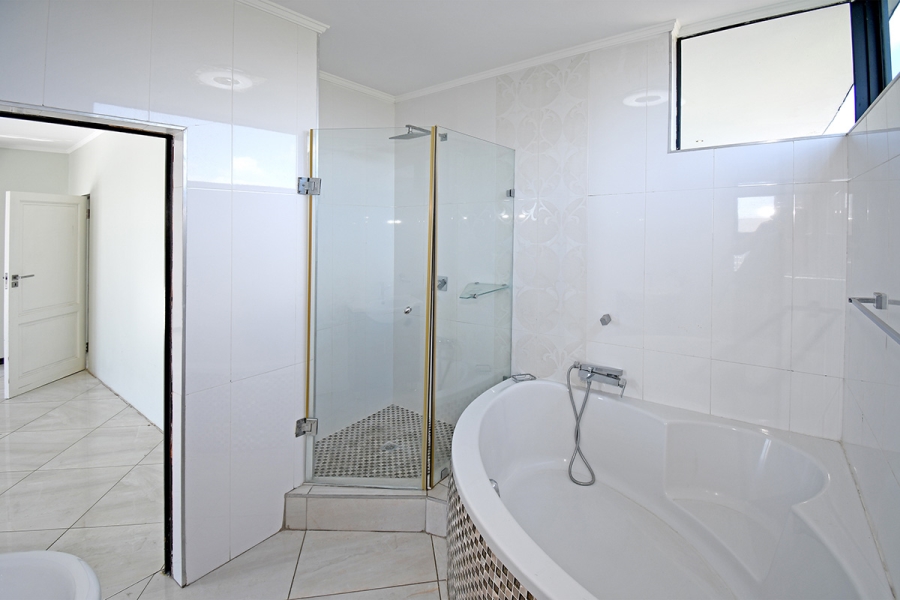 4 Bedroom Property for Sale in Carlswald Gauteng
