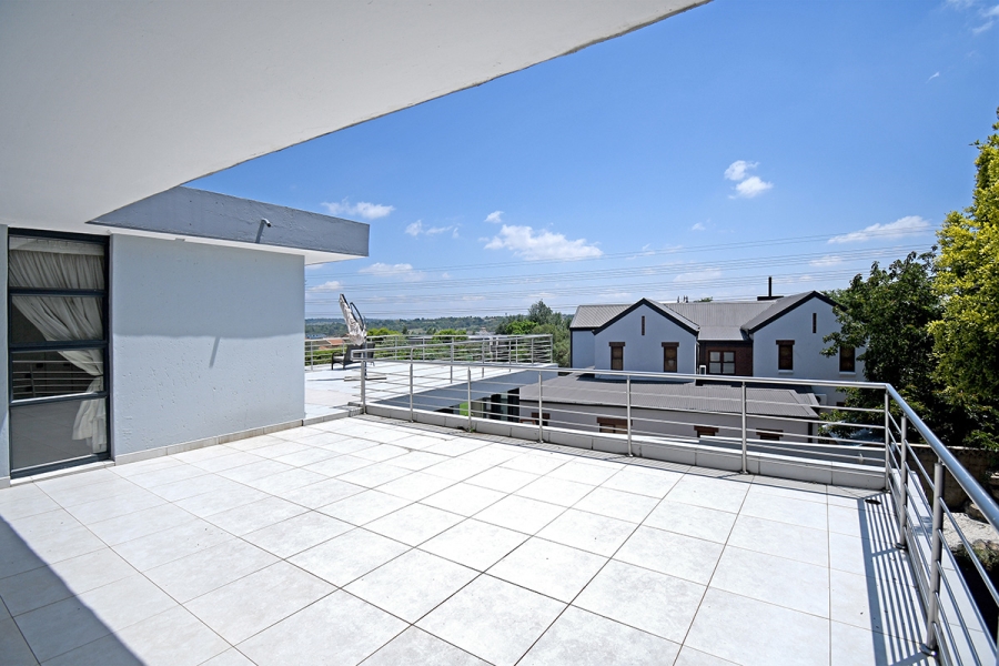 4 Bedroom Property for Sale in Carlswald Gauteng