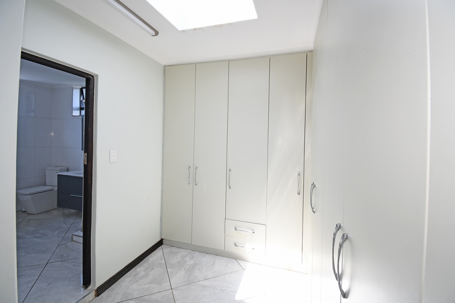 4 Bedroom Property for Sale in Carlswald Gauteng