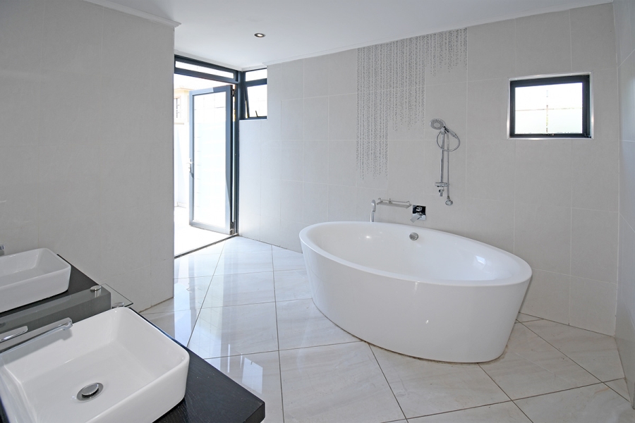 4 Bedroom Property for Sale in Carlswald Gauteng