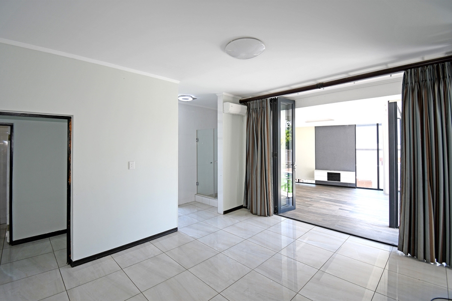 4 Bedroom Property for Sale in Carlswald Gauteng