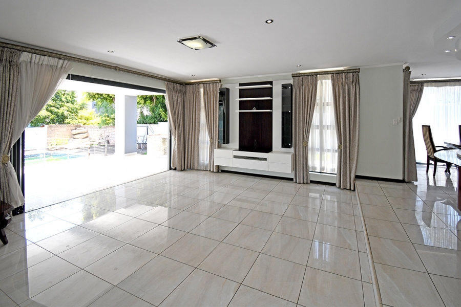 4 Bedroom Property for Sale in Carlswald Gauteng