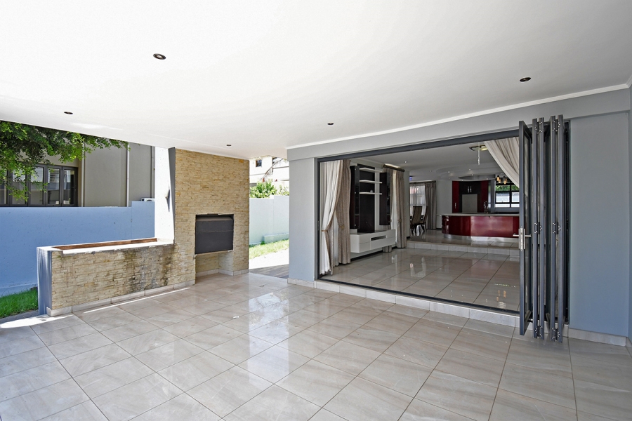 4 Bedroom Property for Sale in Carlswald Gauteng