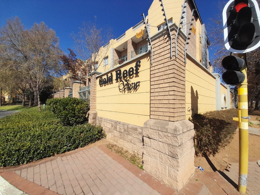 To Let 2 Bedroom Property for Rent in Ormonde Gauteng