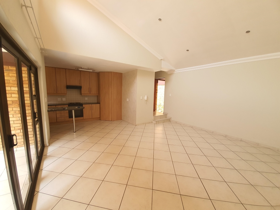 To Let 3 Bedroom Property for Rent in Glen Marais Gauteng