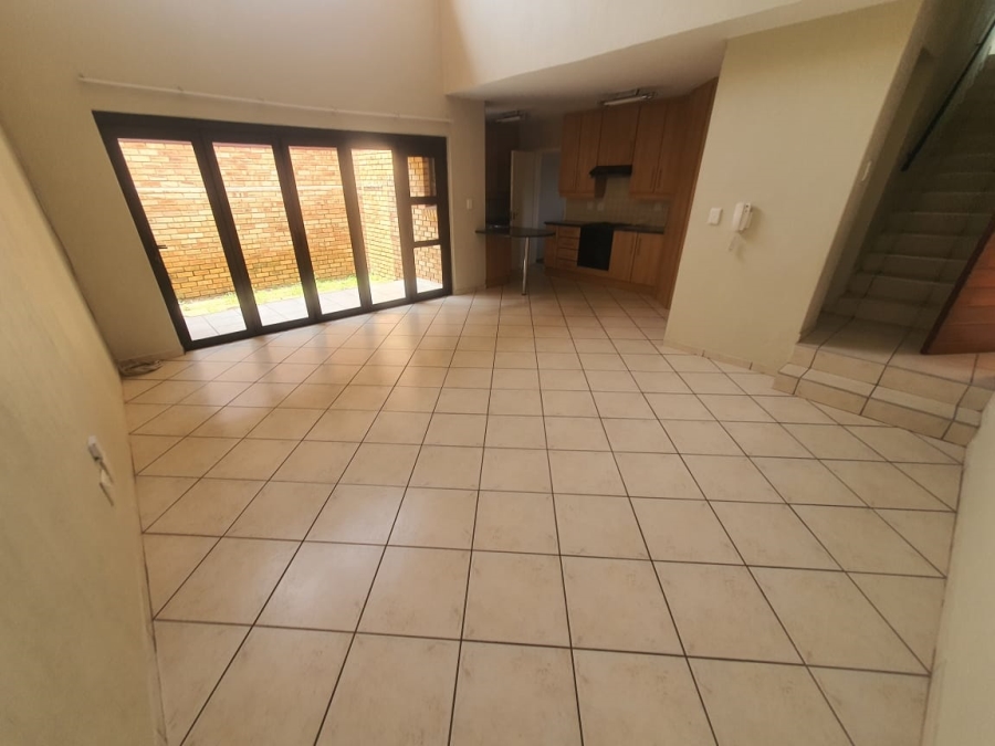 To Let 3 Bedroom Property for Rent in Glen Marais Gauteng