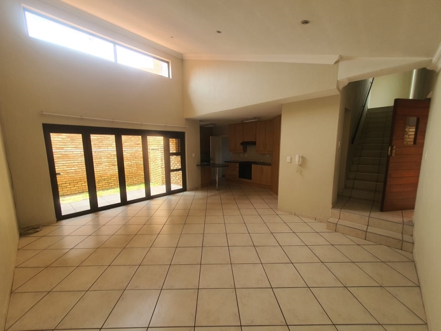 To Let 3 Bedroom Property for Rent in Glen Marais Gauteng