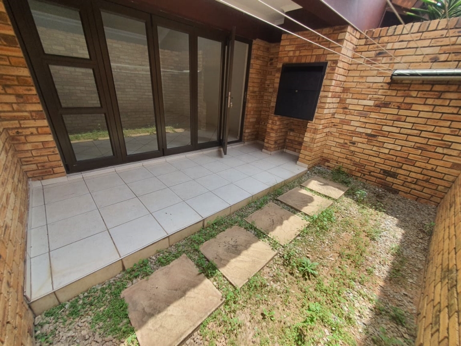 To Let 3 Bedroom Property for Rent in Glen Marais Gauteng