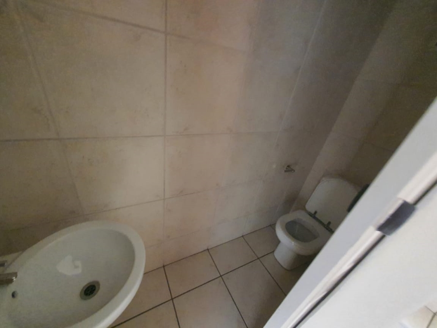 To Let 3 Bedroom Property for Rent in Glen Marais Gauteng