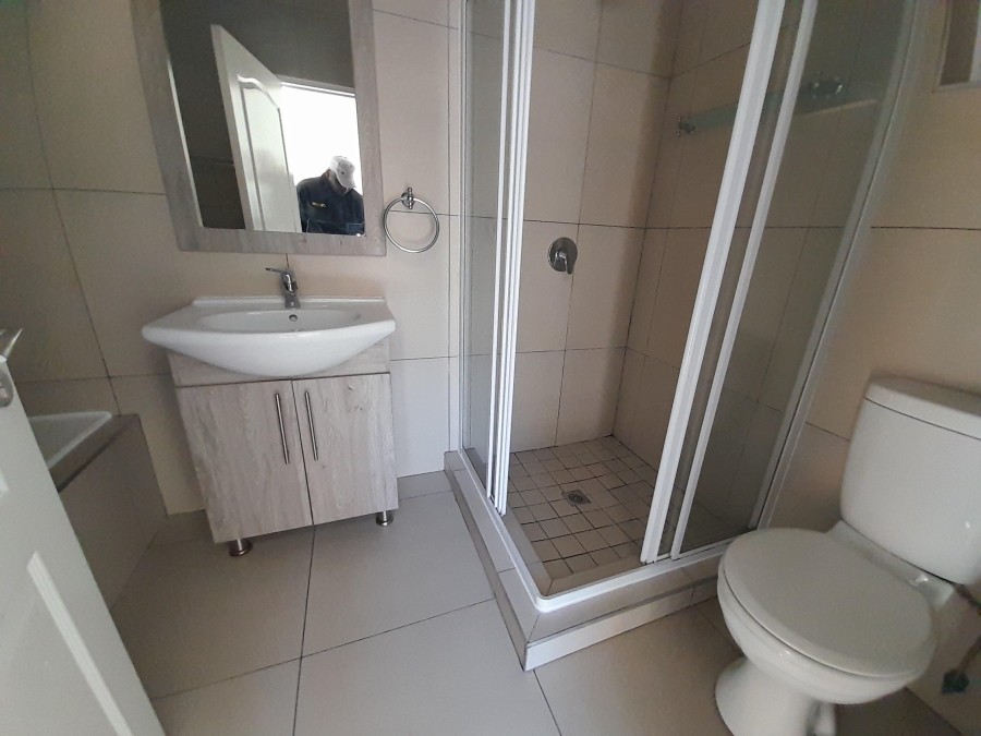 To Let 2 Bedroom Property for Rent in Ormonde Gauteng