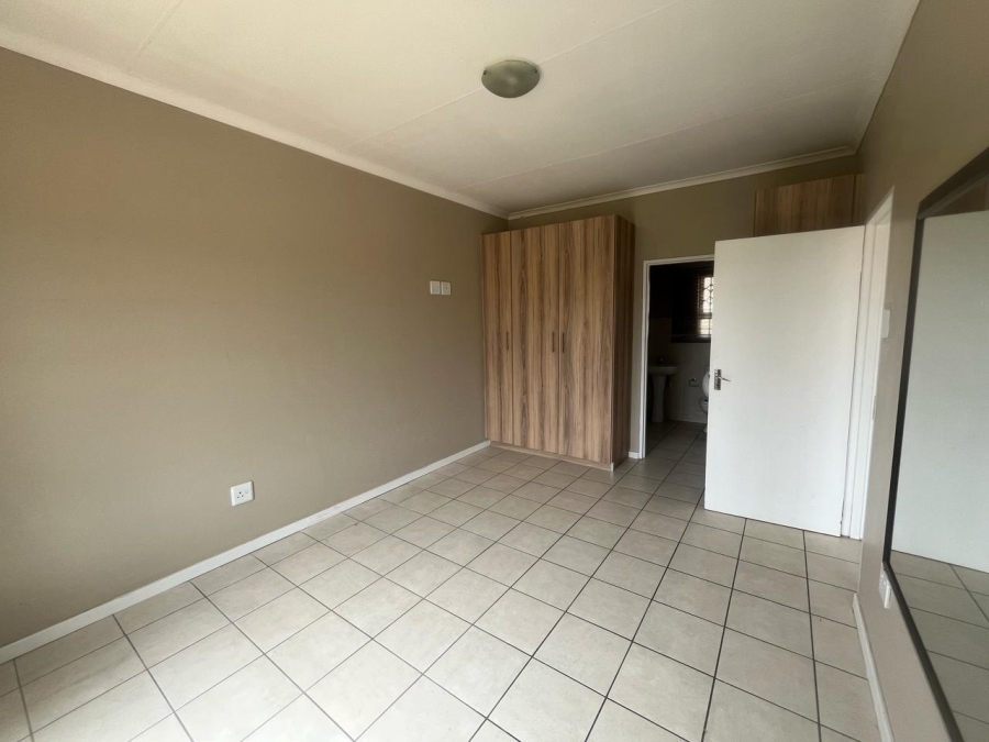 3 Bedroom Property for Sale in Sonneveld Gauteng