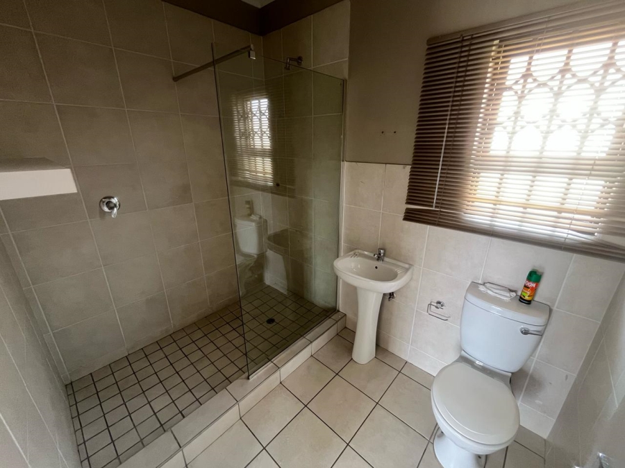 3 Bedroom Property for Sale in Sonneveld Gauteng