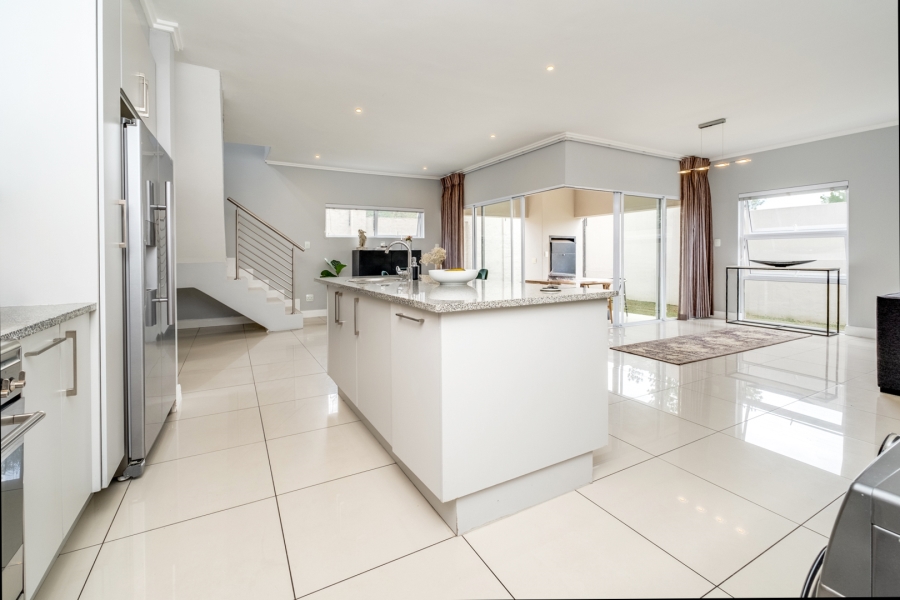 3 Bedroom Property for Sale in Bryanston Gauteng