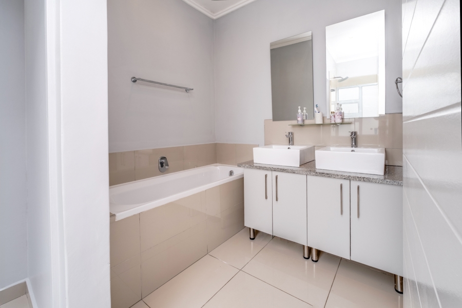 3 Bedroom Property for Sale in Bryanston Gauteng