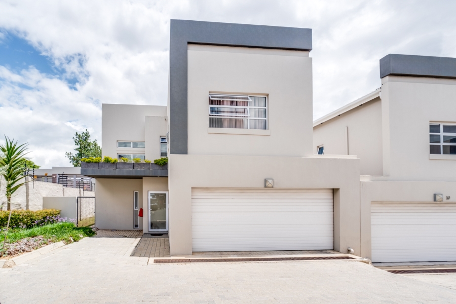 3 Bedroom Property for Sale in Bryanston Gauteng