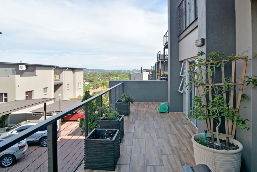 2 Bedroom Property for Sale in Hurlingham Gauteng