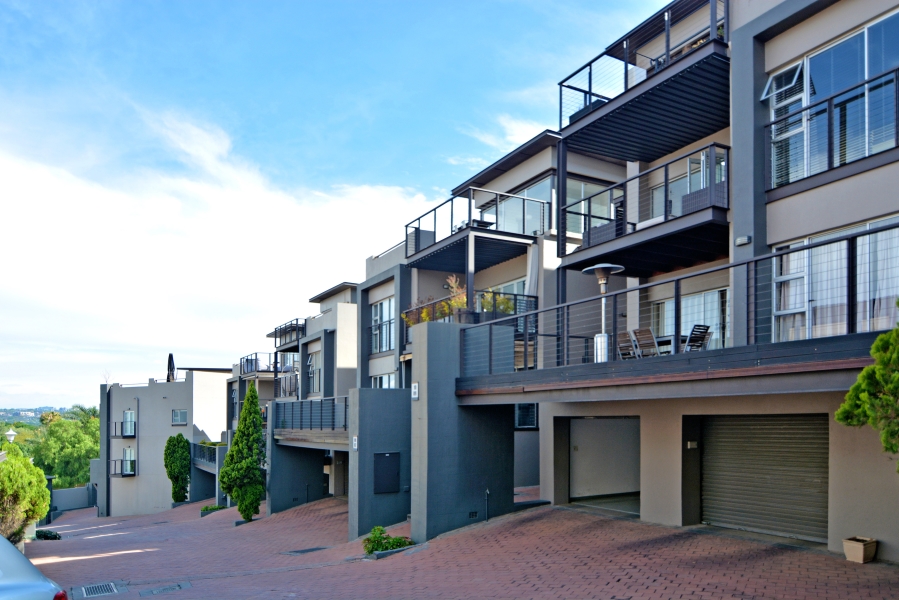 2 Bedroom Property for Sale in Hurlingham Gauteng