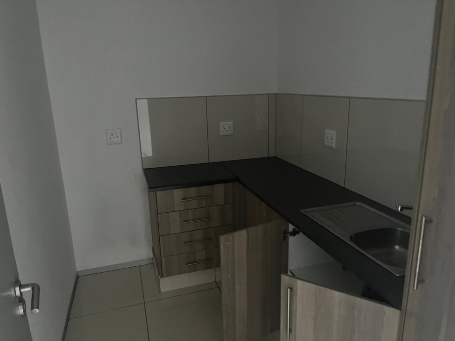 To Let Commercial Property for Rent in Greenstone Hill Gauteng