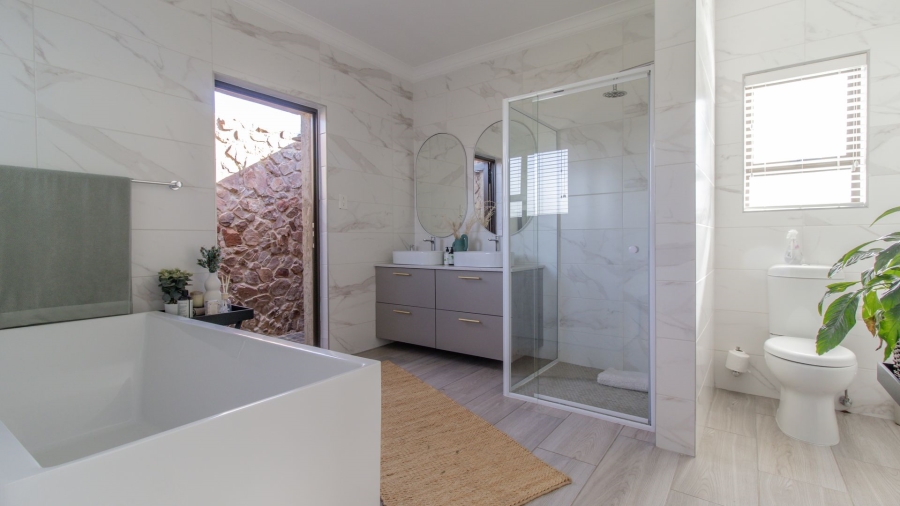 7 Bedroom Property for Sale in Blue Saddle Ranches Gauteng