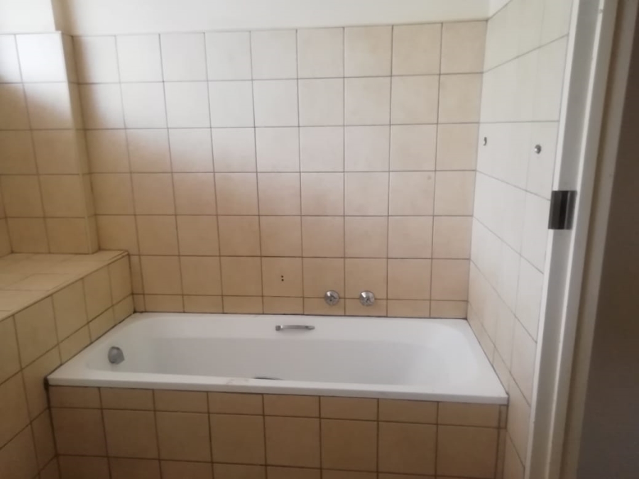 2 Bedroom Property for Sale in Sunnyside Gauteng