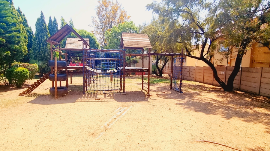 3 Bedroom Property for Sale in Vorna Valley Gauteng