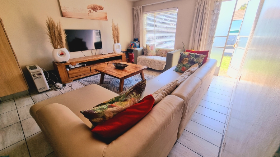 3 Bedroom Property for Sale in Vorna Valley Gauteng