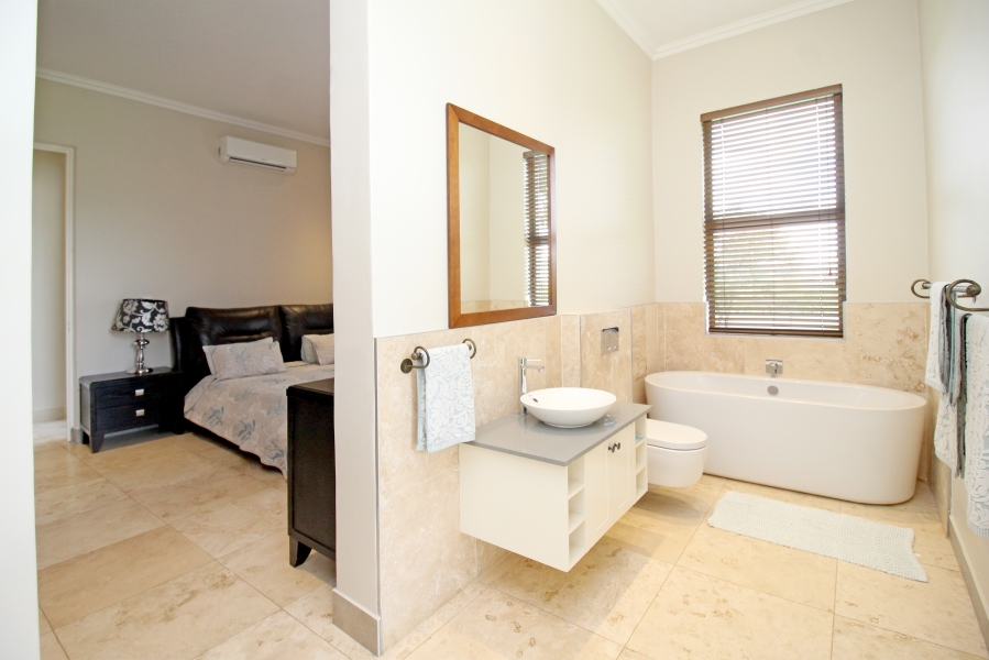 5 Bedroom Property for Sale in Blue Hills Country Estate Gauteng