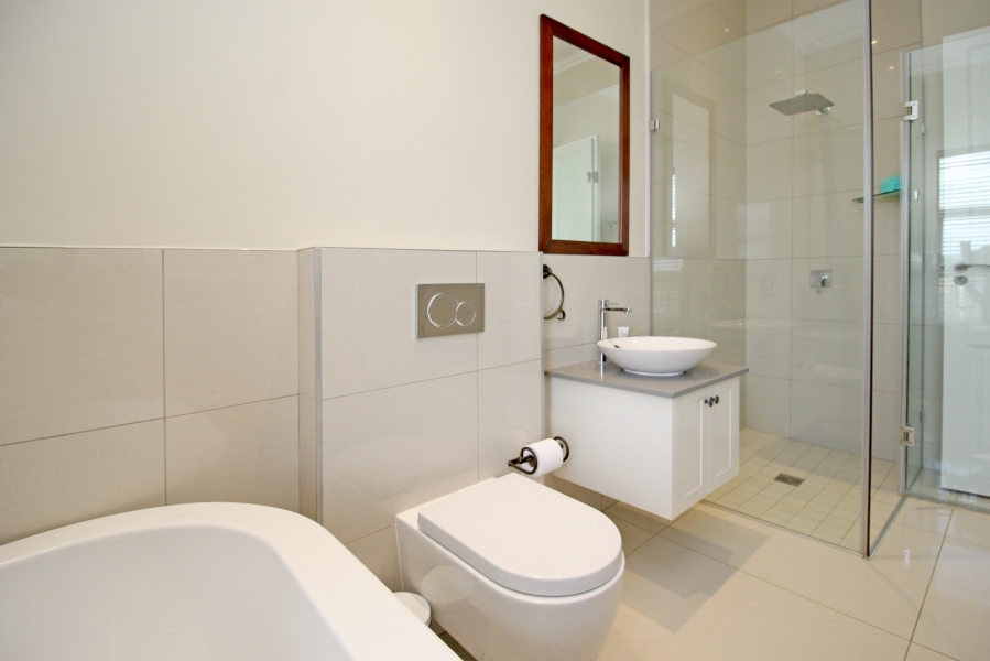5 Bedroom Property for Sale in Blue Hills Country Estate Gauteng