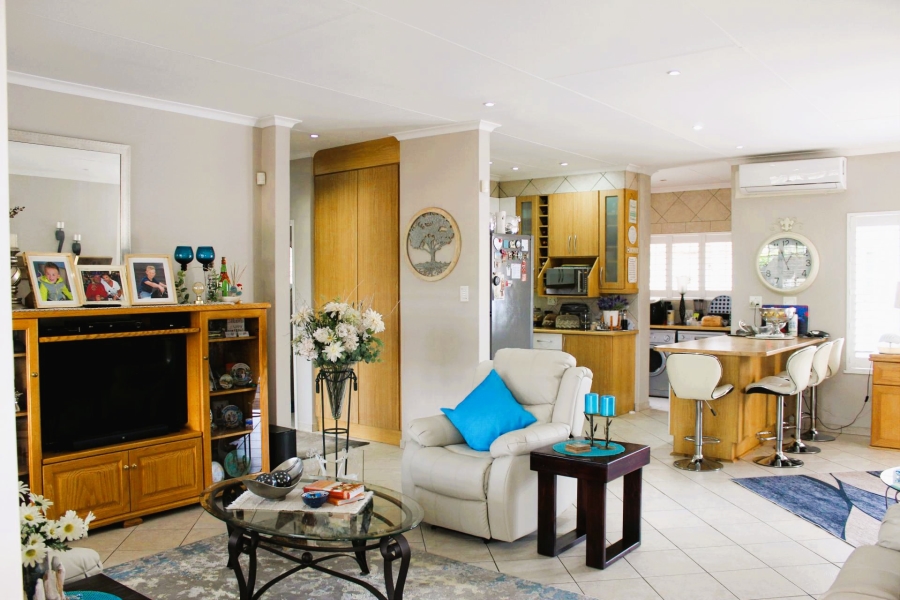 2 Bedroom Property for Sale in Three Rivers Gauteng