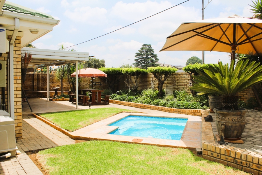 2 Bedroom Property for Sale in Three Rivers Gauteng