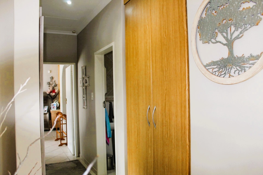 2 Bedroom Property for Sale in Three Rivers Gauteng