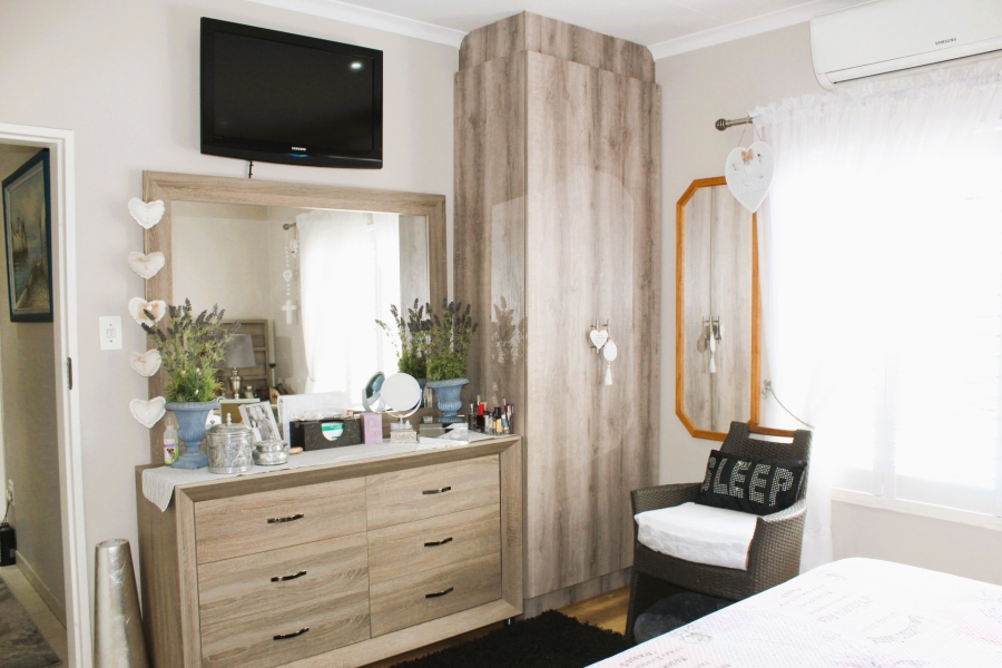 2 Bedroom Property for Sale in Three Rivers Gauteng