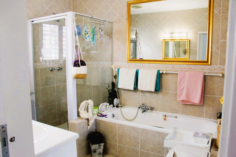 2 Bedroom Property for Sale in Three Rivers Gauteng