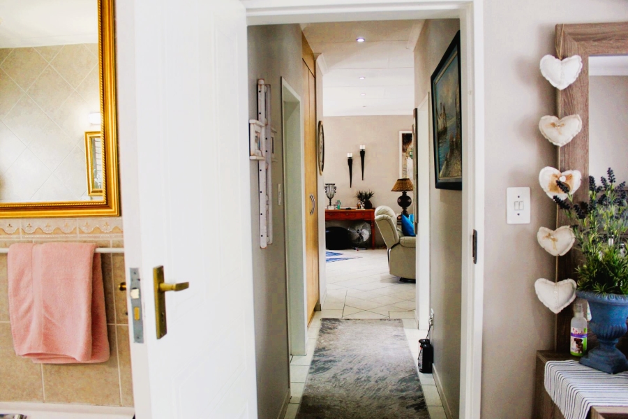 2 Bedroom Property for Sale in Three Rivers Gauteng