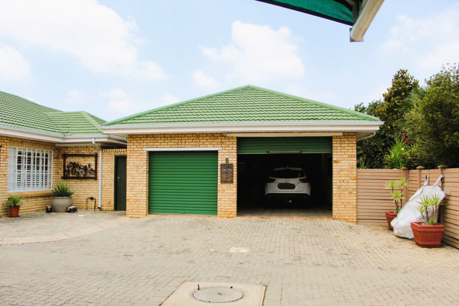 2 Bedroom Property for Sale in Three Rivers Gauteng