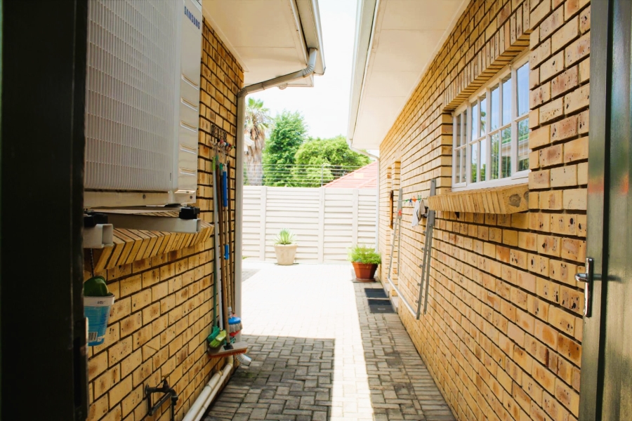 2 Bedroom Property for Sale in Three Rivers Gauteng