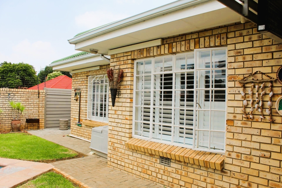 2 Bedroom Property for Sale in Three Rivers Gauteng