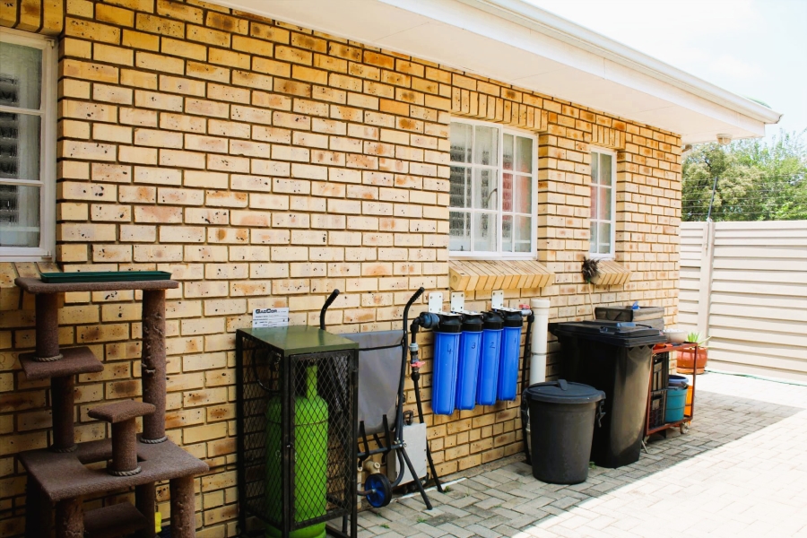 2 Bedroom Property for Sale in Three Rivers Gauteng