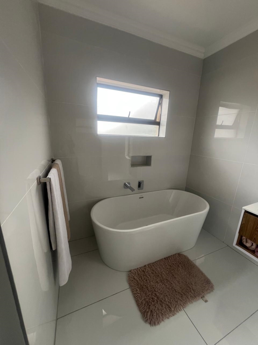 To Let 4 Bedroom Property for Rent in Irene Farm Villages Gauteng