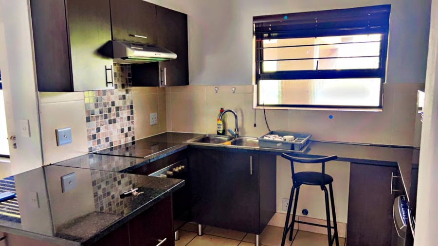 2 Bedroom Property for Sale in Mulbarton Gauteng